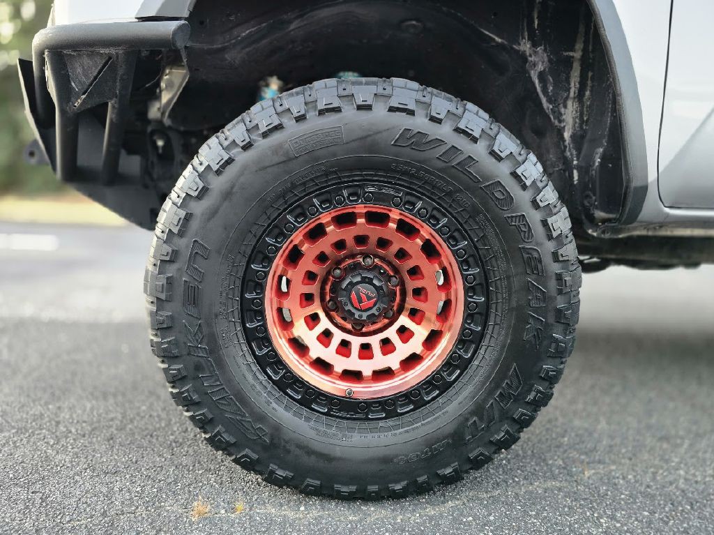 2018 Toyota Tacoma Image 14
