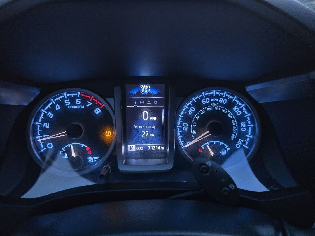 2018 Toyota Tacoma Image 43