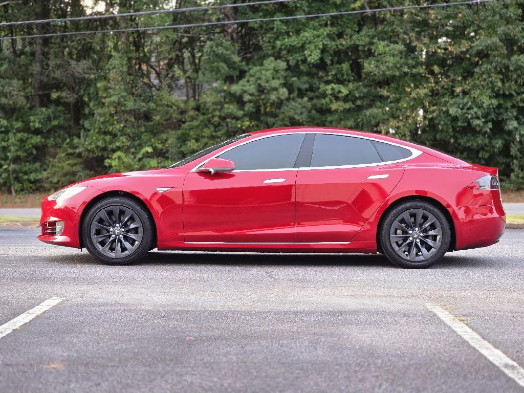 2016 Tesla Model S Image 4
