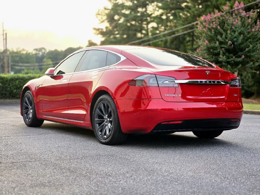 2016 Tesla Model S Image 5