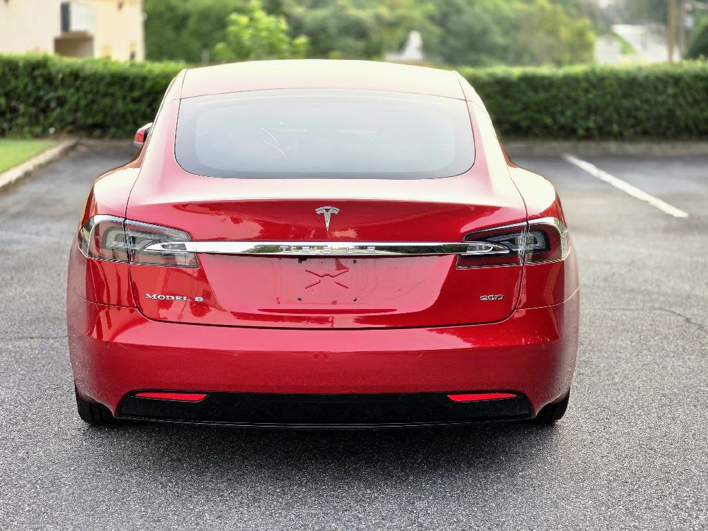 2016 Tesla Model S Image 8