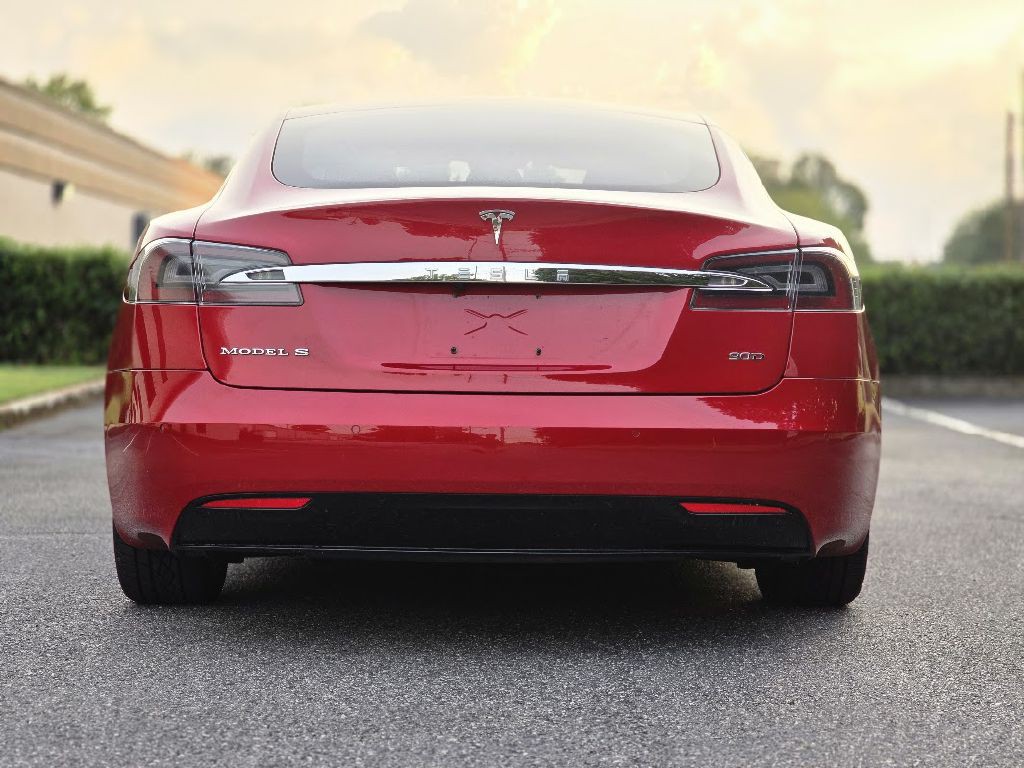 2016 Tesla Model S Image 9
