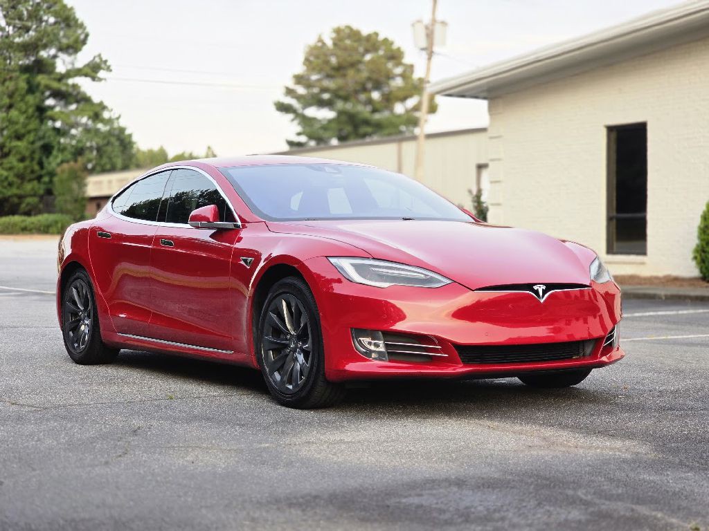 2016 Tesla Model S Image 14