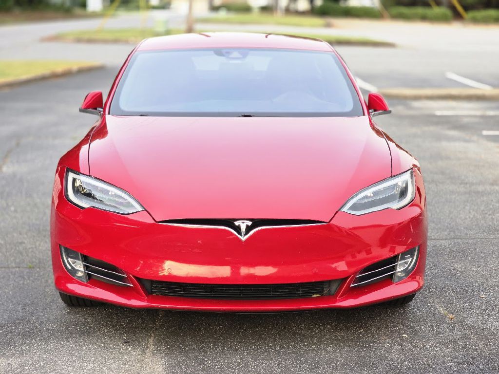 2016 Tesla Model S Image 15