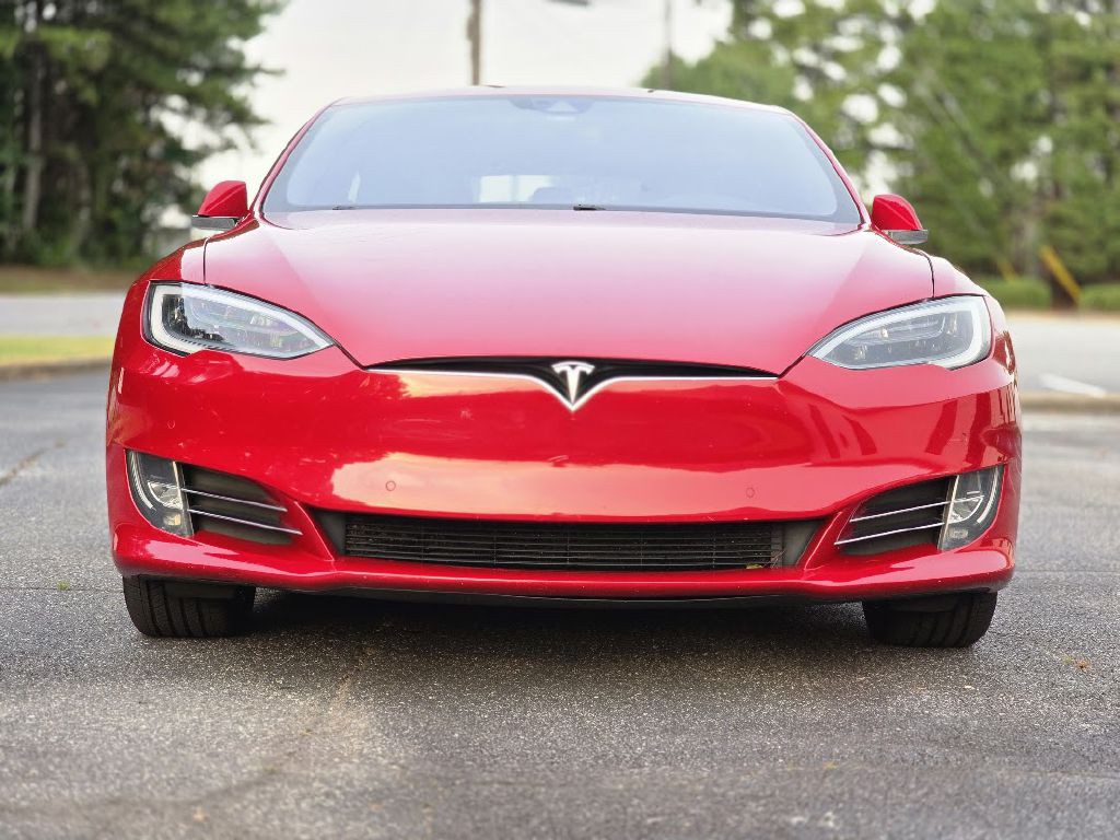 2016 Tesla Model S Image 16
