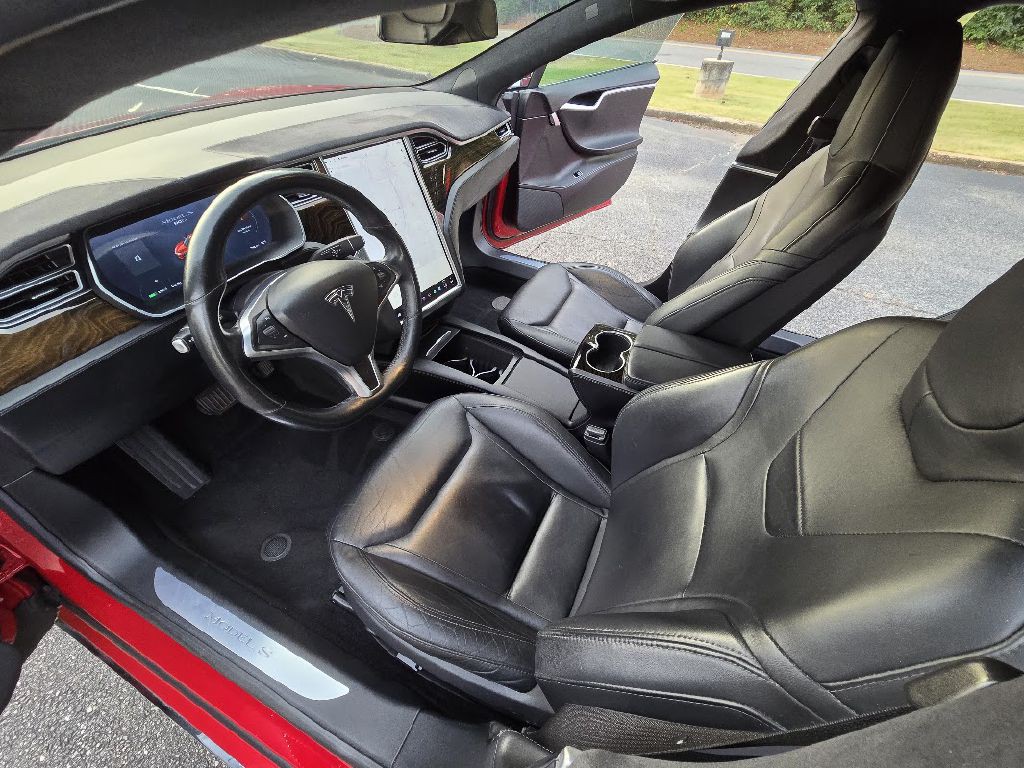 2016 Tesla Model S Image 22