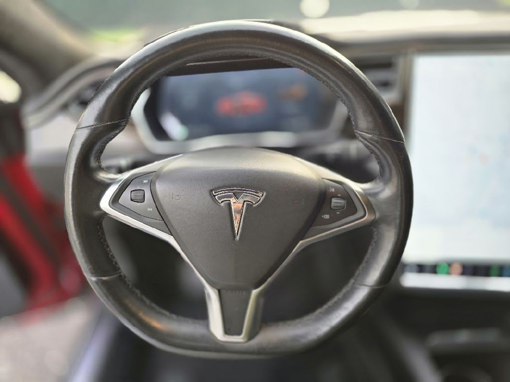 2016 Tesla Model S Image 36
