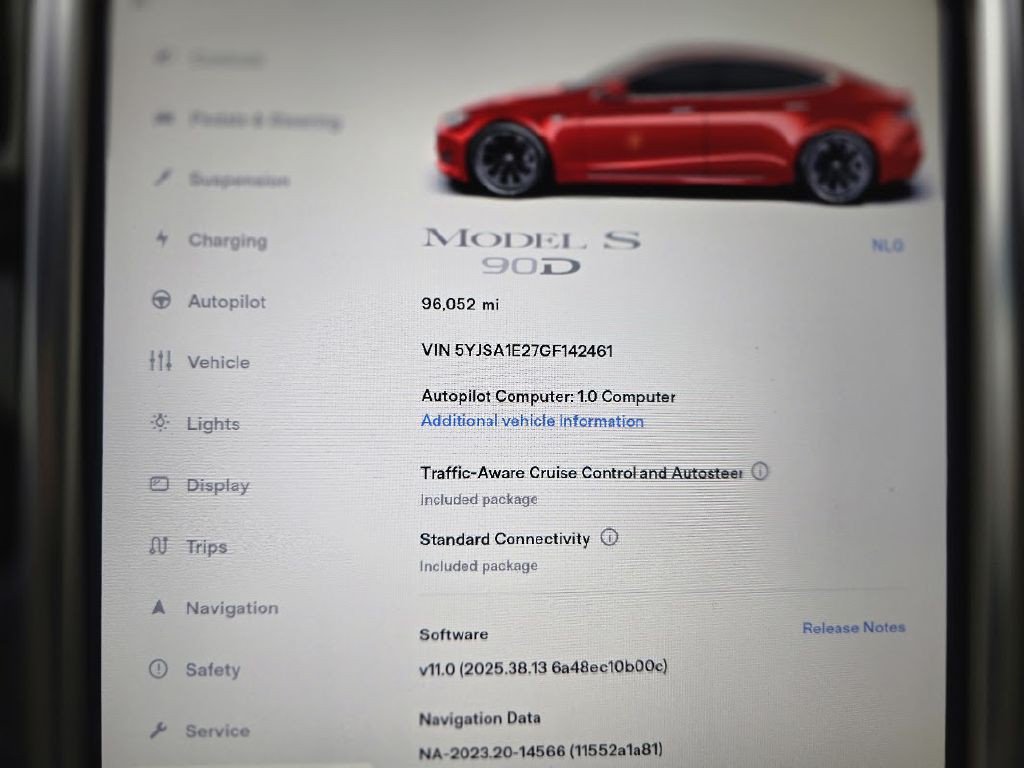 2016 Tesla Model S Image 37