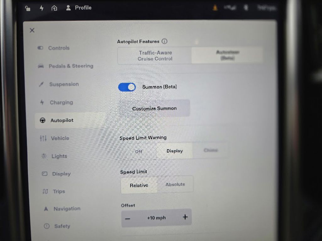 2016 Tesla Model S Image 39