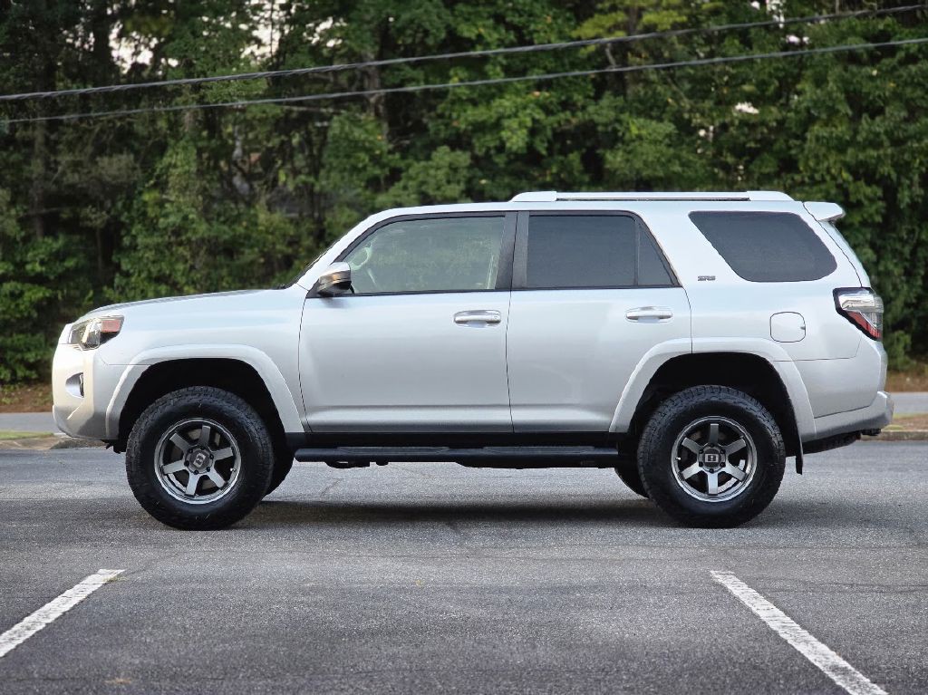 2016 Toyota 4Runner Image 3