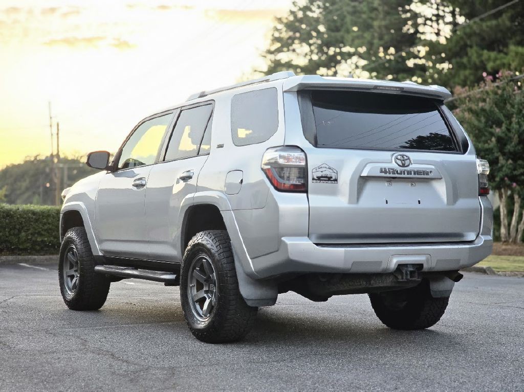 2016 Toyota 4Runner Image 4