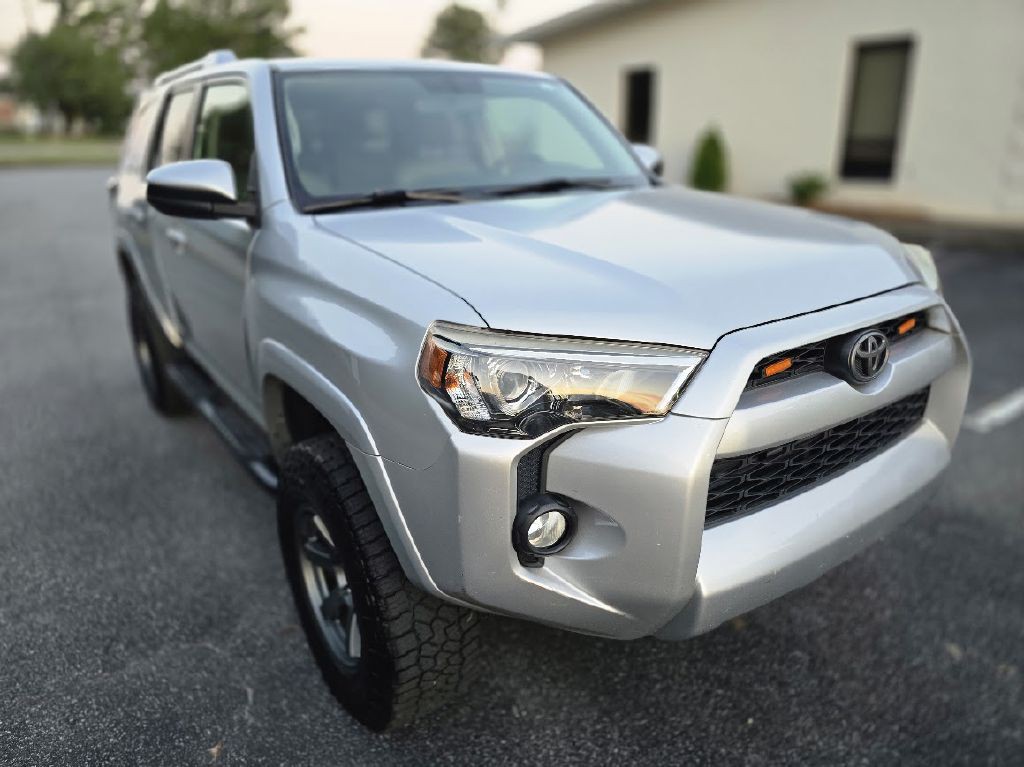 2016 Toyota 4Runner Image 10