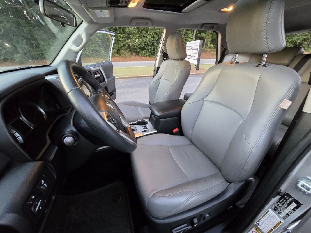 2016 Toyota 4Runner Image 22