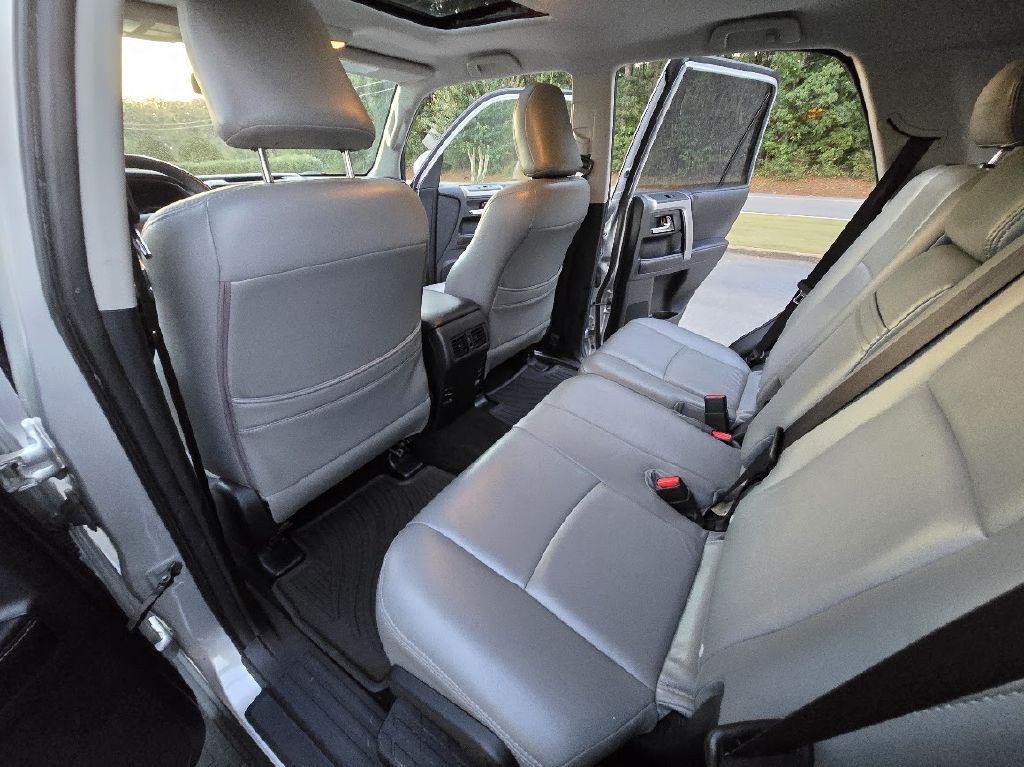 2016 Toyota 4Runner Image 23