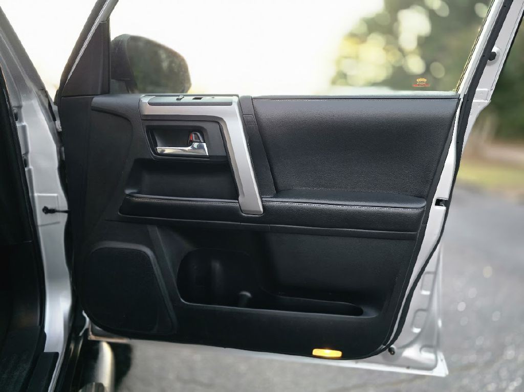 2016 Toyota 4Runner Image 28