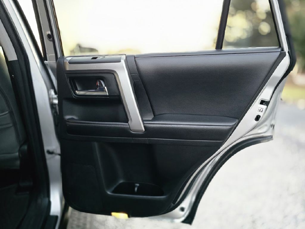 2016 Toyota 4Runner Image 29