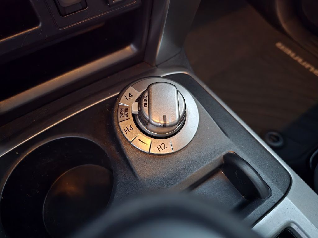 2016 Toyota 4Runner Image 35
