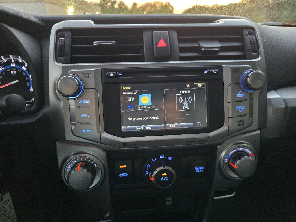 2016 Toyota 4Runner Image 36