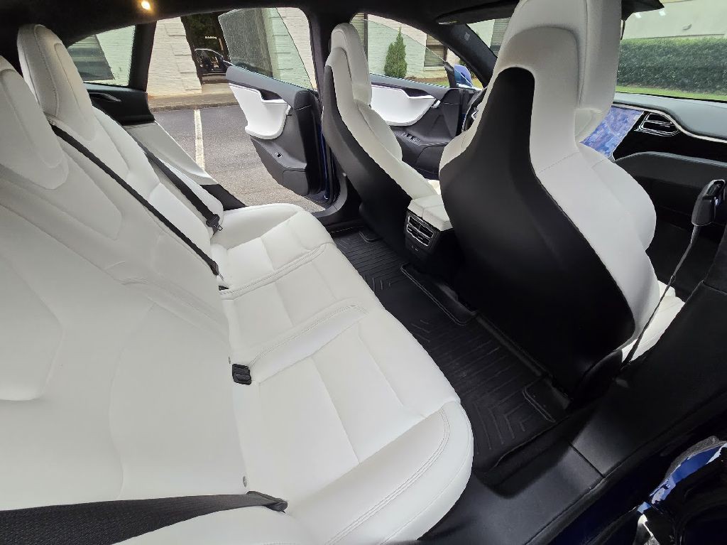 2017 Tesla Model S Image 3