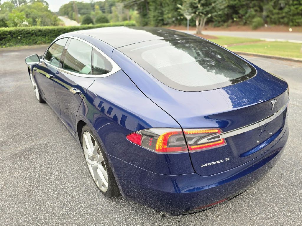 2017 Tesla Model S Image 9