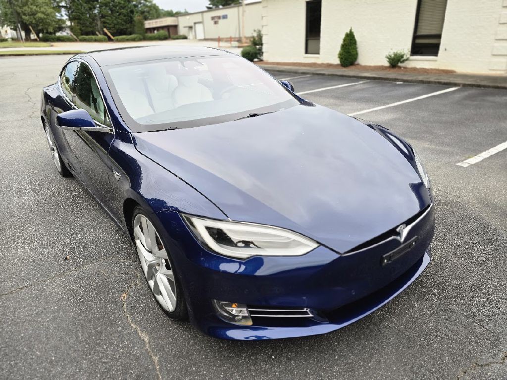 2017 Tesla Model S Image 16