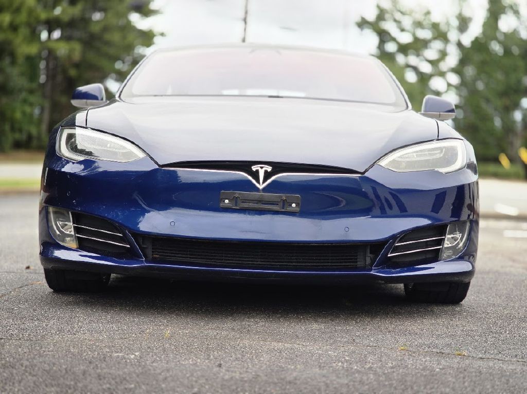 2017 Tesla Model S Image 18
