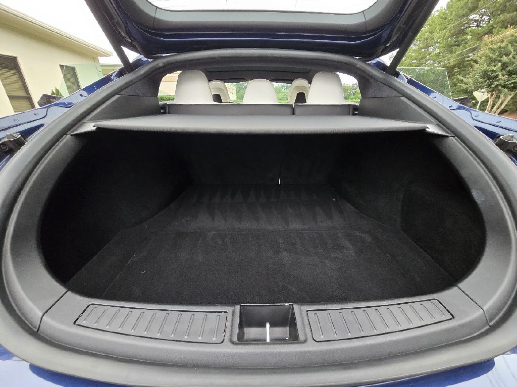 2017 Tesla Model S Image 27