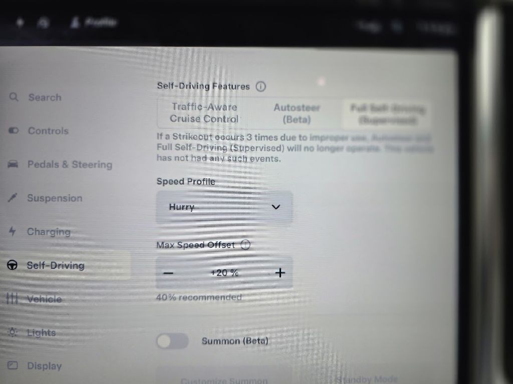 2017 Tesla Model S Image 38