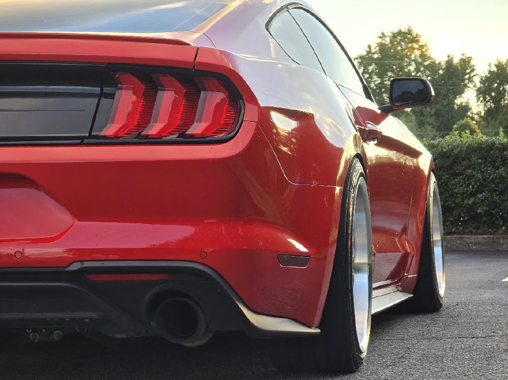 2021 Ford Mustang Image 9