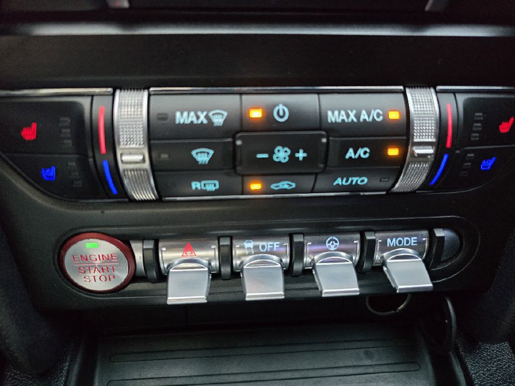 2021 Ford Mustang Image 35