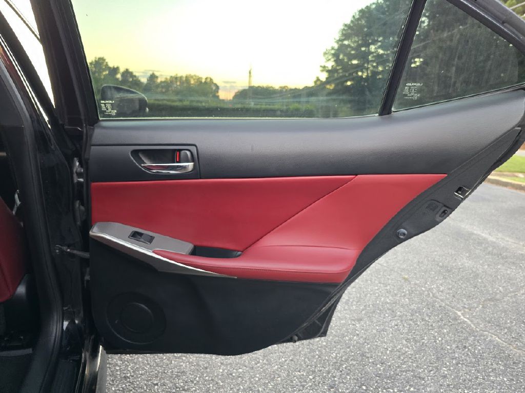 2014 Lexus IS 250 Image 26