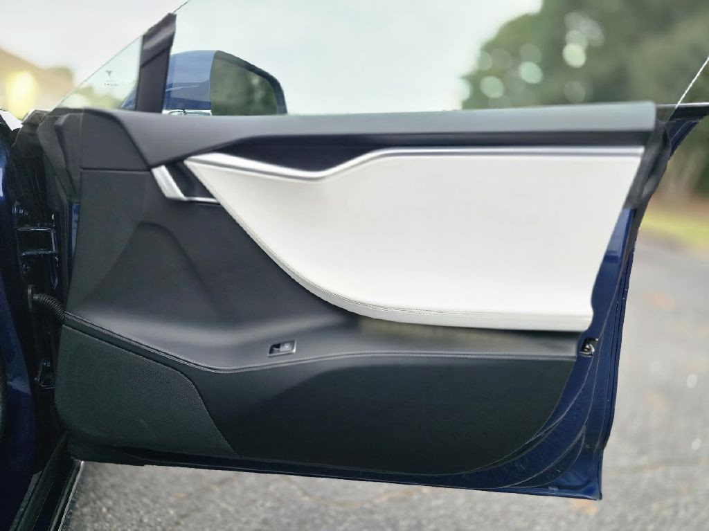 2018 Tesla Model S Image 26