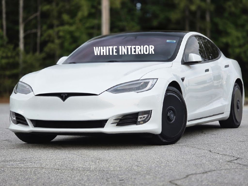 2018 Tesla Model S Image 1