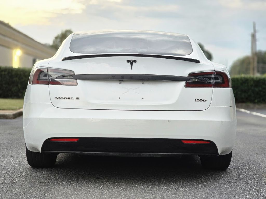 2018 Tesla Model S Image 10