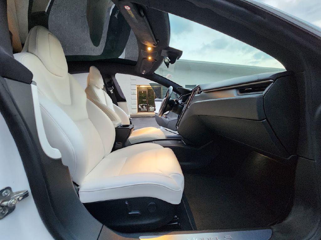 2018 Tesla Model S Image 23