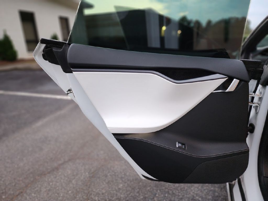 2018 Tesla Model S Image 33