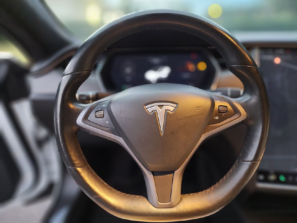 2018 Tesla Model S Image 35