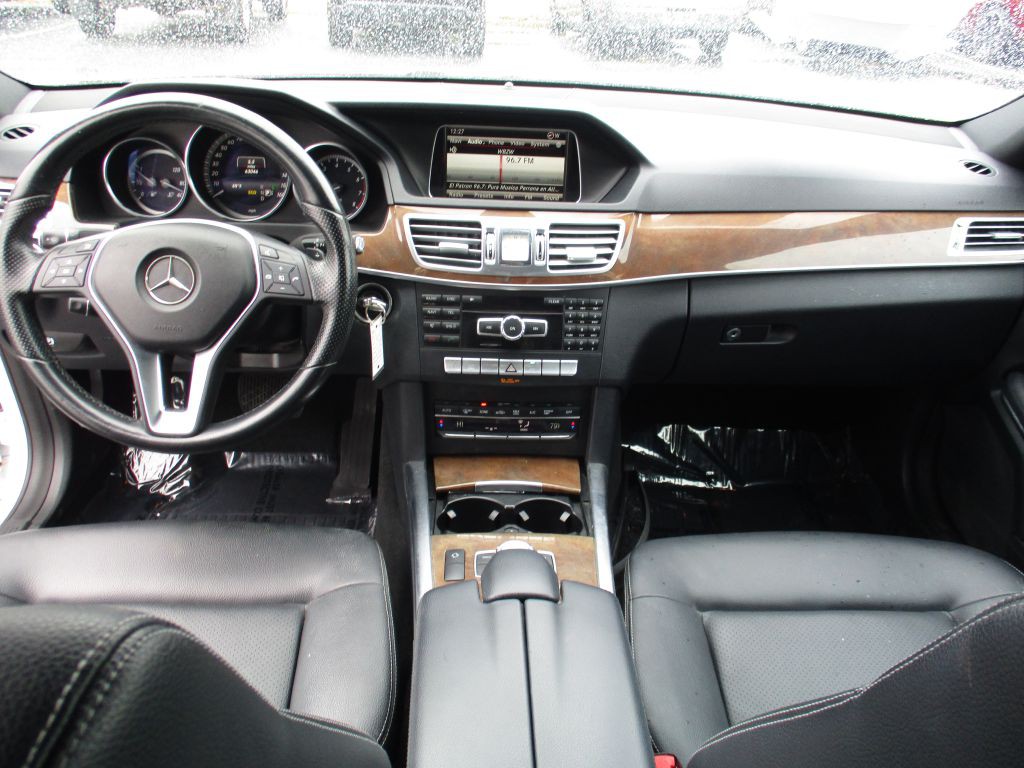2014 Mercedes-Benz E-Class Image 16