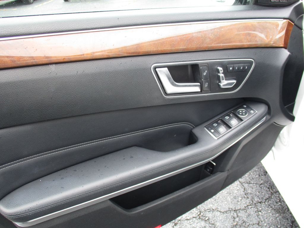 2014 Mercedes-Benz E-Class Image 21