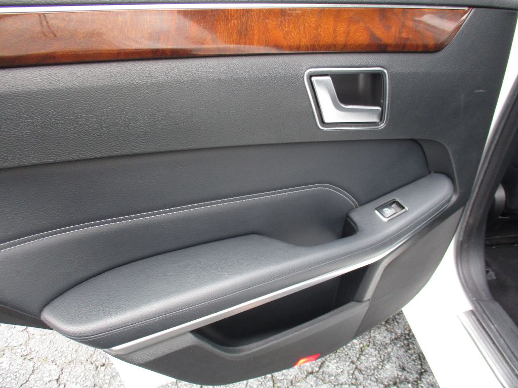 2014 Mercedes-Benz E-Class Image 22