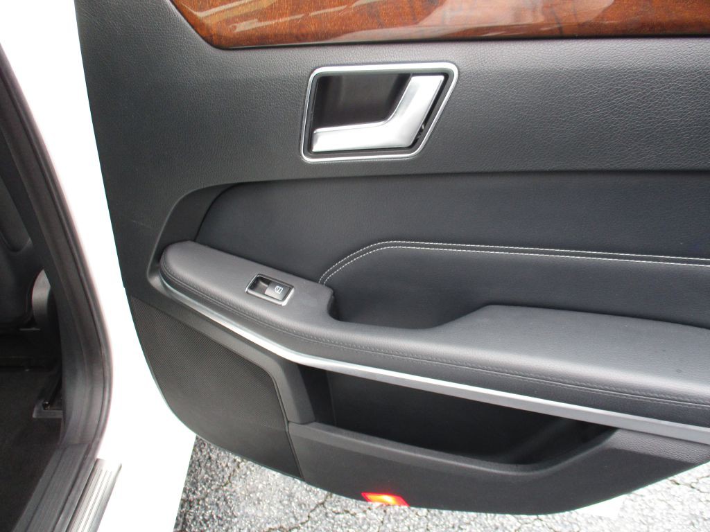 2014 Mercedes-Benz E-Class Image 23