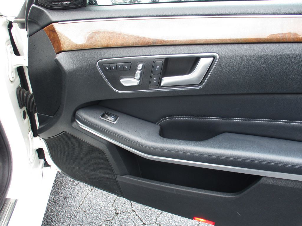 2014 Mercedes-Benz E-Class Image 24