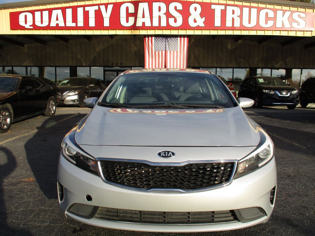 2017 Kia Forte Image 2