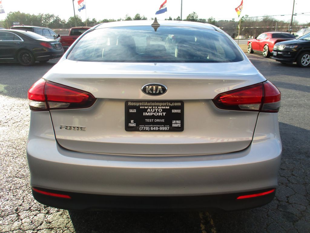 2017 Kia Forte Image 5