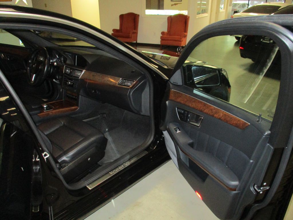2013 Mercedes-Benz E-Class Image 9