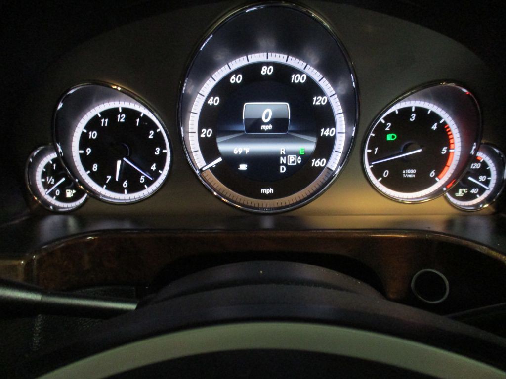 2013 Mercedes-Benz E-Class Image 17