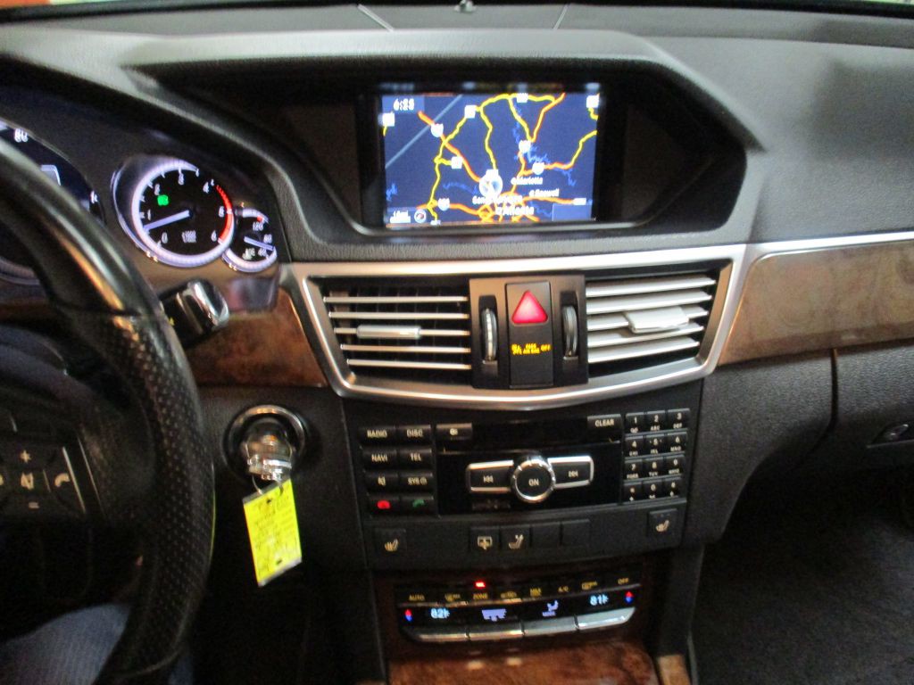 2013 Mercedes-Benz E-Class Image 19