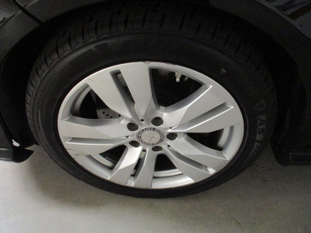 2013 Mercedes-Benz E-Class Image 24