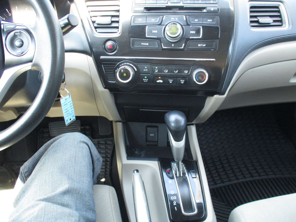2013 Honda Civic Image 8