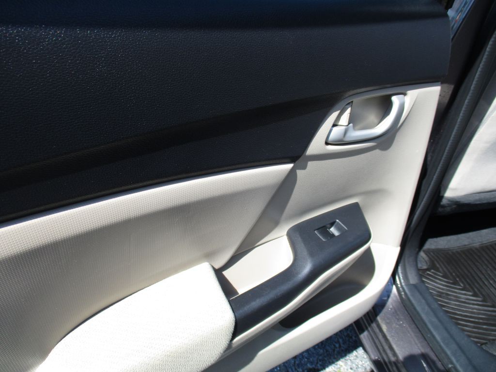 2013 Honda Civic Image 15